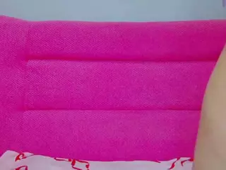 PlayfulXHottie's Live Sex Cam Show