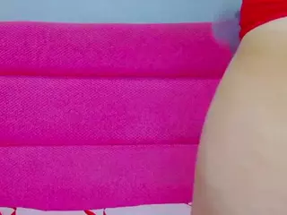 PlayfulXHottie's Live Sex Cam Show