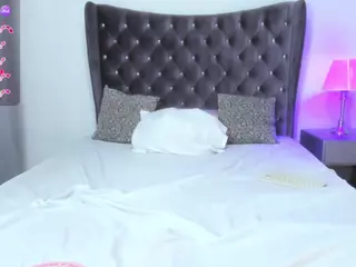 Victoria's Live Sex Cam Show