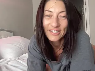 Iamwhitneyoc's Live Sex Cam Show