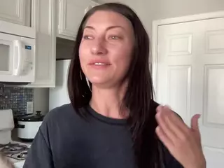 Iamwhitneyoc's Live Sex Cam Show