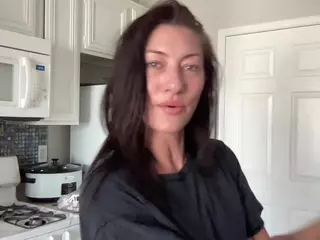 Iamwhitneyoc's Live Sex Cam Show