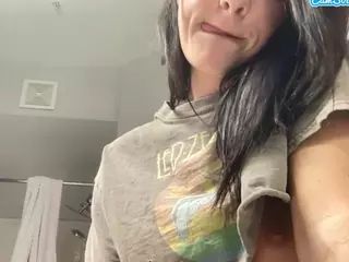 Iamwhitneyoc's Live Sex Cam Show