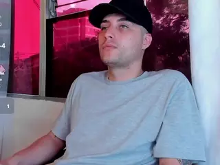 juan&juli's Live Sex Cam Show