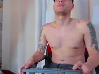 juan&juli's Live Sex Cam Show