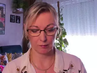 VanessaSoft's Live Sex Cam Show