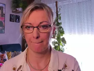 VanessaSoft's Live Sex Cam Show