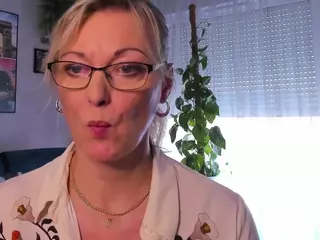 VanessaSoft's Live Sex Cam Show