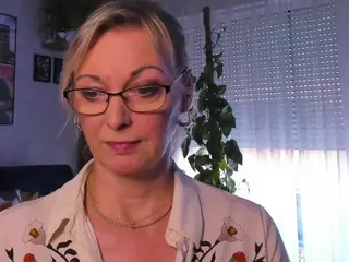 VanessaSoft's Live Sex Cam Show