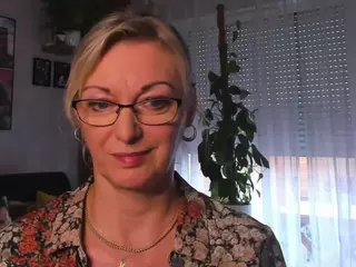 VanessaSoft's Live Sex Cam Show