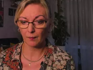VanessaSoft's Live Sex Cam Show