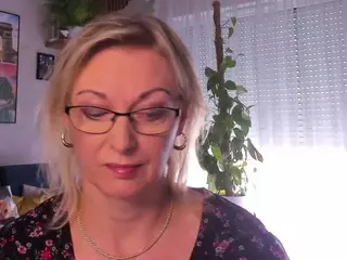 VanessaSoft's Live Sex Cam Show