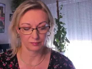 VanessaSoft's Live Sex Cam Show