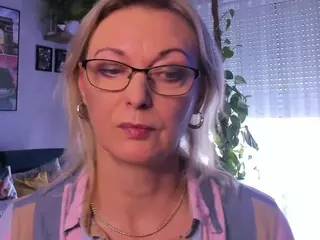VanessaSoft's Live Sex Cam Show