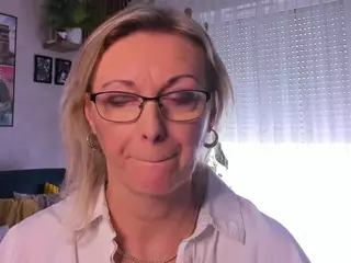 VanessaSoft's Live Sex Cam Show