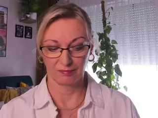 VanessaSoft's Live Sex Cam Show
