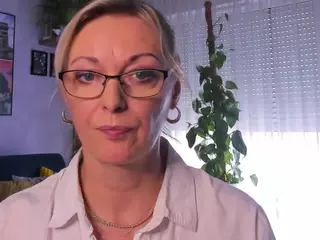 VanessaSoft's Live Sex Cam Show