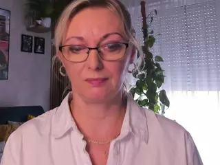 VanessaSoft's Live Sex Cam Show