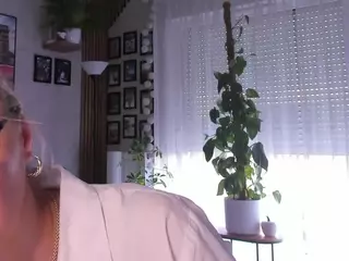 VanessaSoft's Live Sex Cam Show