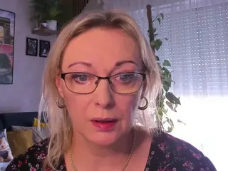 VanessaSoft's Live Sex Cam Show