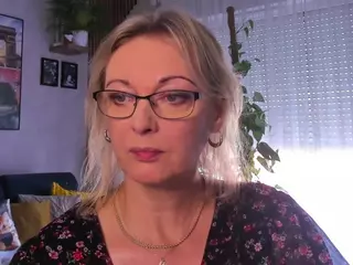 VanessaSoft's Live Sex Cam Show