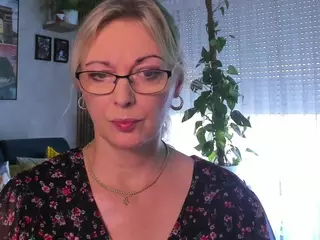 VanessaSoft's Live Sex Cam Show