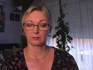 VanessaSoft's Live Sex Cam Show