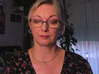 VanessaSoft's Live Sex Cam Show