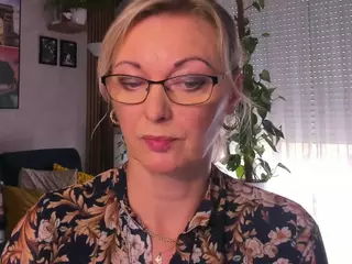 VanessaSoft's Live Sex Cam Show