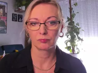 VanessaSoft's Live Sex Cam Show