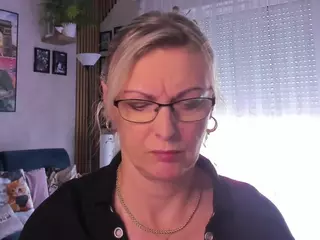 VanessaSoft's Live Sex Cam Show