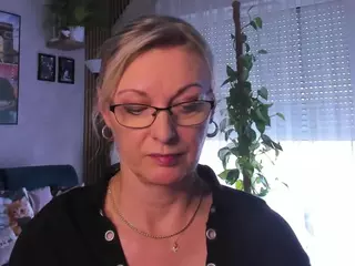 VanessaSoft's Live Sex Cam Show