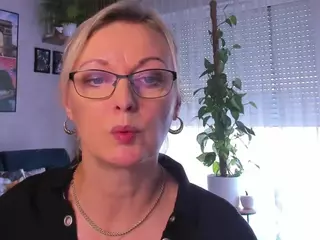 VanessaSoft's Live Sex Cam Show