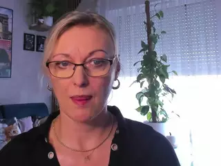 VanessaSoft's Live Sex Cam Show