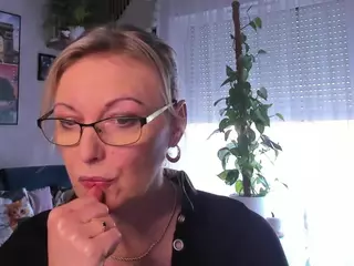 VanessaSoft's Live Sex Cam Show