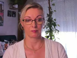 VanessaSoft's Live Sex Cam Show