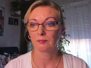 VanessaSoft's Live Sex Cam Show