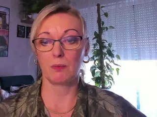 VanessaSoft's Live Sex Cam Show