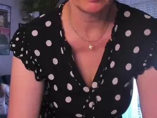 VanessaSoft's Live Sex Cam Show
