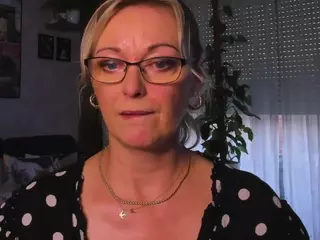 VanessaSoft's Live Sex Cam Show