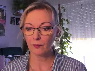 VanessaSoft's Live Sex Cam Show