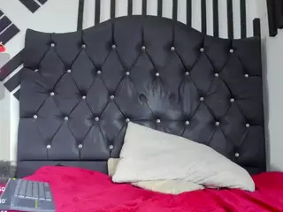 LaDiabla2000's Live Sex Cam Show