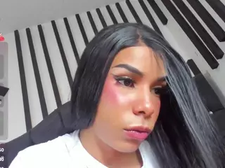 LaDiabla2000's Live Sex Cam Show