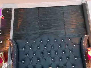 LaDiabla2000's Live Sex Cam Show