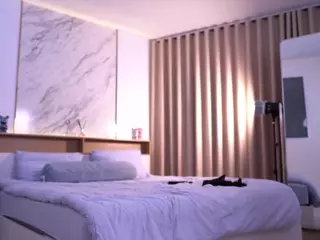 CuteFoxy's Live Sex Cam Show