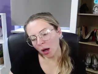 ZoeyFancy's Live Sex Cam Show