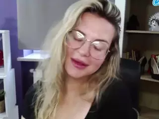 ZoeyFancy's Live Sex Cam Show