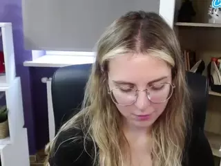 ZoeyFancy's Live Sex Cam Show