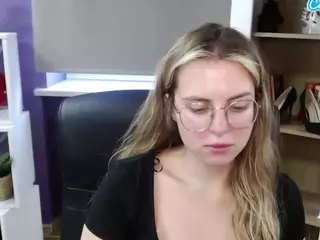 ZoeyFancy's Live Sex Cam Show