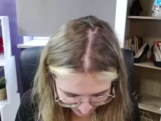 ZoeyFancy's Live Sex Cam Show
